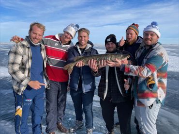Alberta Fishing Charters – Pike – Walleye!