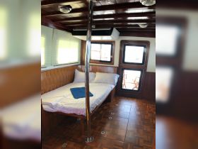 covertable cabin