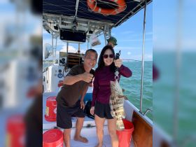 lady's luck! 2.1kg grouper landed 