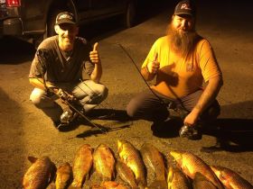 Night time bowfishing charters