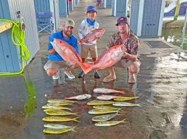 Smoke 'N' Reels Fishing Charters – 33' thumbnail