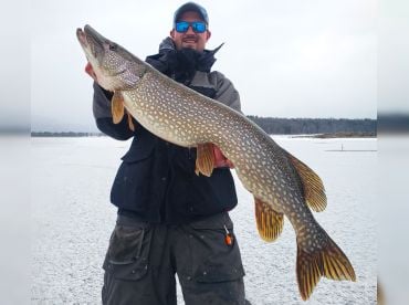 Justy-Joe Ice Adventures thumbnail