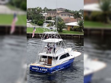 South Florida Boat Charter – 47' Sportfish thumbnail