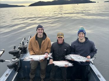 Oly's Hooked Up Salmon Charters