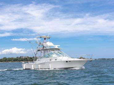 Tamarindo Surf & Tours – 35' Cabo Express thumbnail