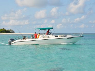 Mahuey Boat Charters Maldives -33ft thumbnail