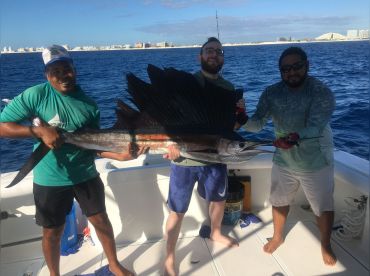Javichos Tours – 40' Cabo Express thumbnail