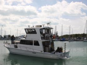 YKNOT  port side.