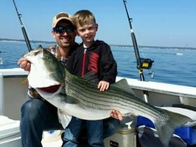Fin Hunter Charter Fishing