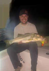 Giant trophy snook and bullredfish eatin