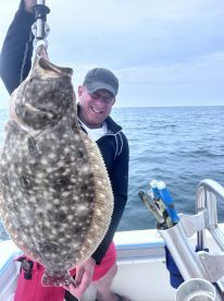 13 POUND 10 OZ FLUKE!