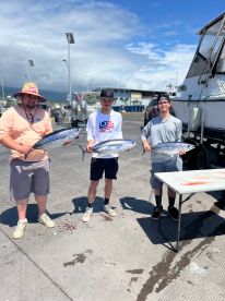 Great action in front of kona ! 