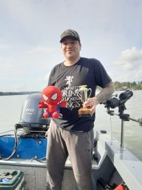Bob wins both most fish and smallest fish trophy.