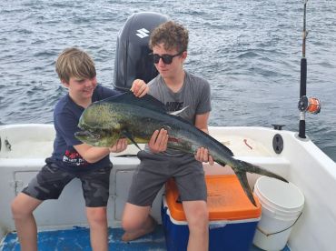 Mahi-mahi for these happy fishermen!