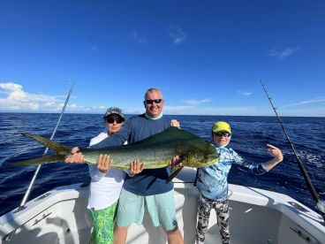 CHRISTMAS FAMILY FISHING WITH GOOD DAY I