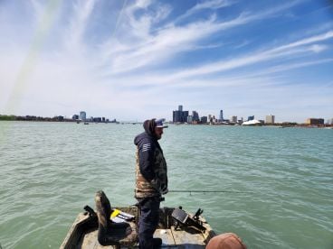 Detroit River Walleye fishing 