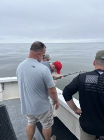 Bay shark catch and release . 