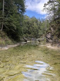 Beautiful River, Great Guide