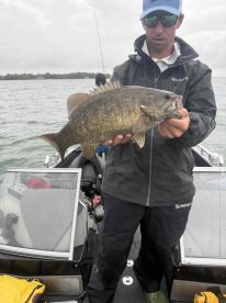 Very Experienced Smallmouth Guide