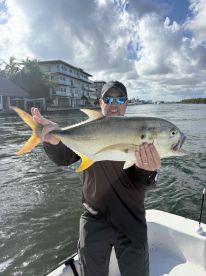 Captin Dennis put us on fish.