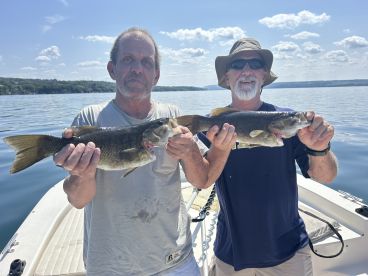 LUCKY Buck charters 