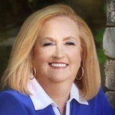Tracey S.